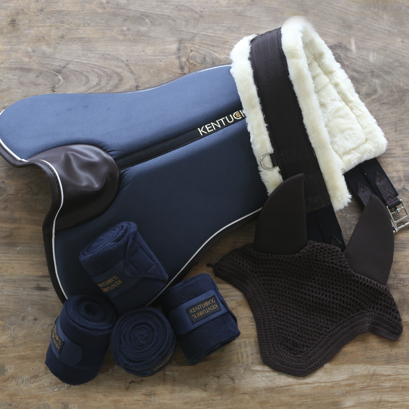De zadelonderlegger Absorb biedt een beter comfort zowel paard als ruiter. De zadelonderlegger Absorb biedt een beter comfort zowel paard als ruiter.