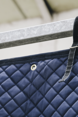 This Stable Curtain Waterproof features five reinforced Velcro to attach to the stall.