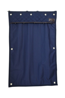 This Stable Curtain Waterproof features five reinforced Velcro to attach to the stall.