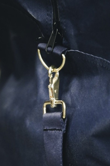 Draagtas voor dekens is gemaakt uit zeer stevige 1680D polyester met een waterdichte coating. Draagtas voor dekens is gemaakt uit zeer stevige 1680D polyester met een waterdichte coating.