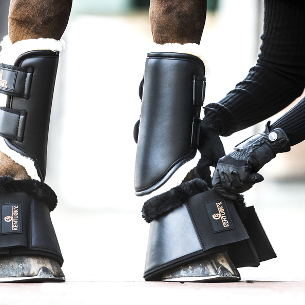 Bieden comfort voor paarden met een gevoelige huid en een gemakkelijk te onderhouden label. Bieden comfort voor paarden met een gevoelige huid en een gemakkelijk te onderhouden label.