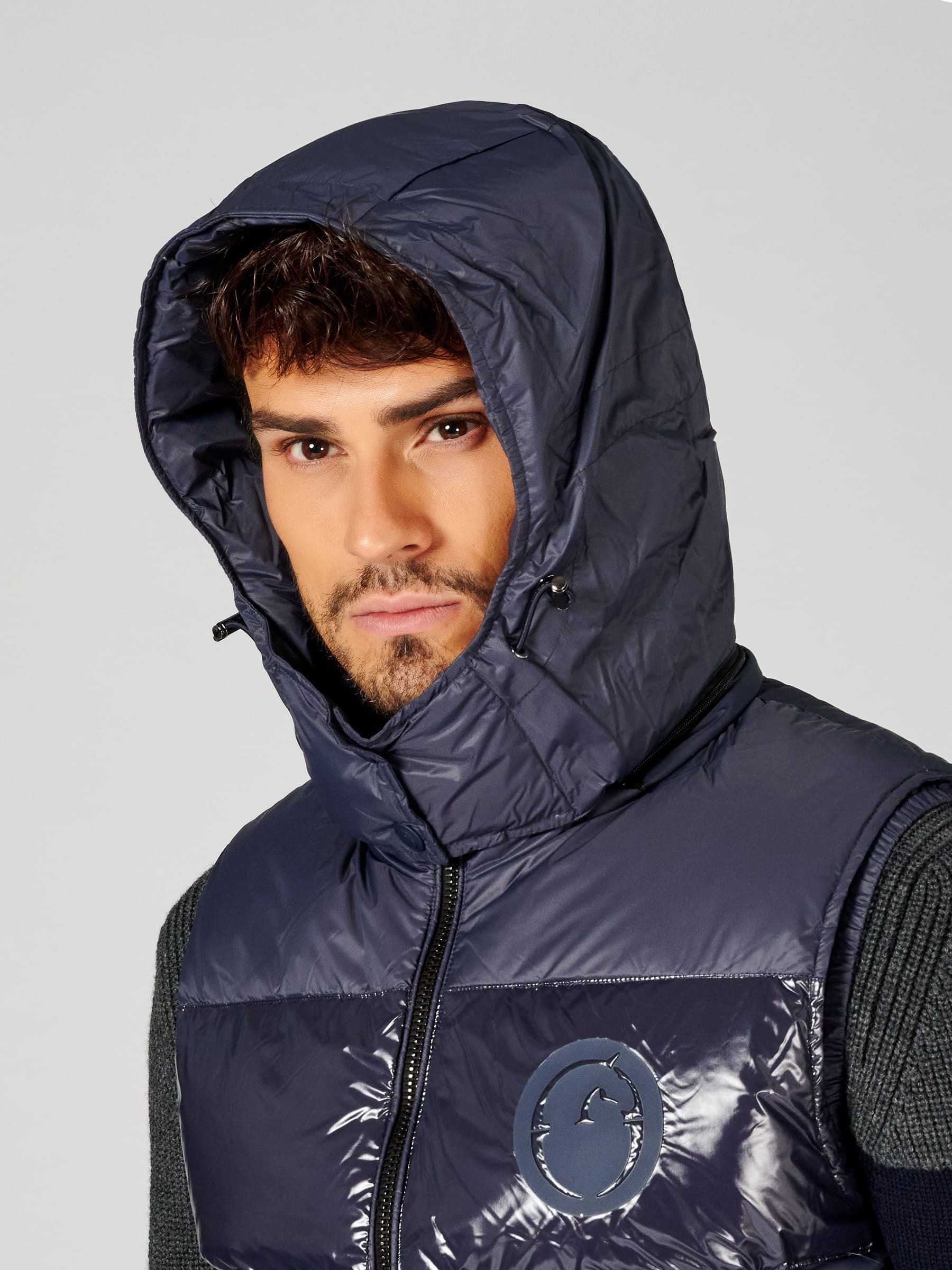 Herenbodywarmer Grosseto is gemaakt van een lichtgewicht technische stof Herenbodywarmer Grosseto is gemaakt van een lichtgewicht technische stof