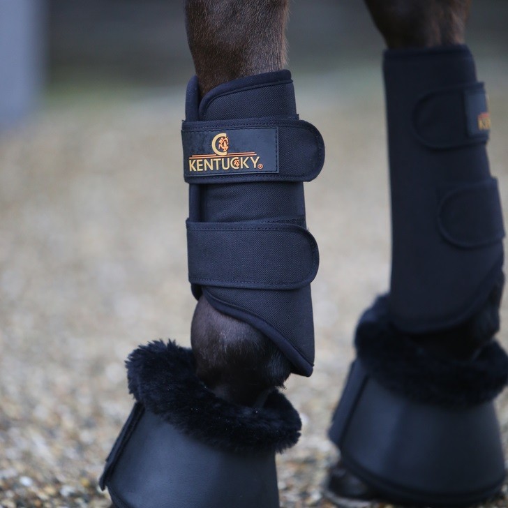 Deze Kentucky Turnout Boots 3D Spacer gebruiken onze beste technologie Deze Kentucky Turnout Boots 3D Spacer gebruiken onze beste technologie