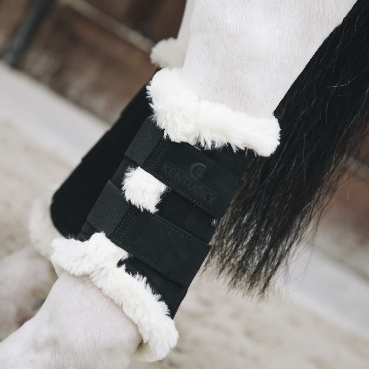 De Turnout Boots Air bieden superieure bescherming in de wei. De Turnout Boots Air bieden superieure bescherming in de wei.