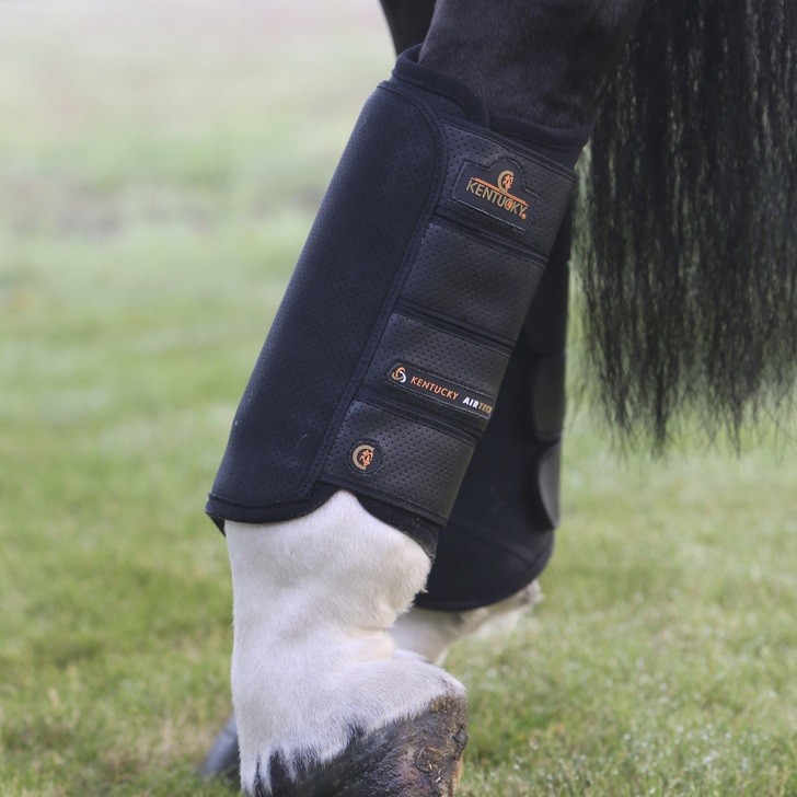 Extremely strong and shock absorbing Air Tech Eventing Boot offers the best protection Extremely strong and shock absorbing Air Tech Eventing Boot offers the best protection