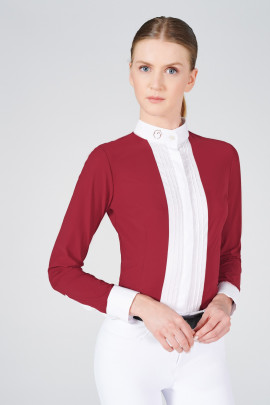 Mooi getailleerd wedstrijdshirt met lange mouwen. Mooi getailleerd wedstrijdshirt met lange mouwen.