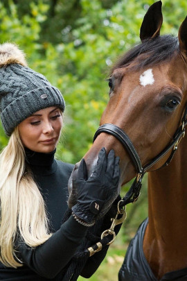 Ridershouse Back on Track Woolen Cap Amanda
