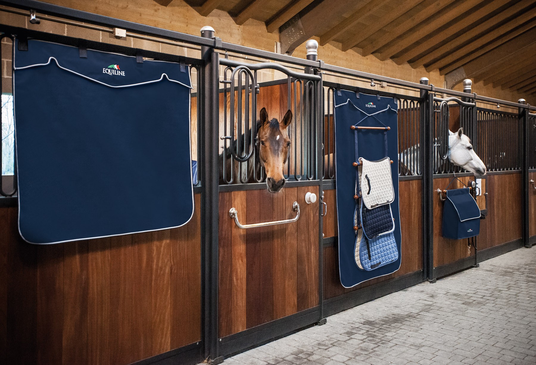 Equiline Stable Curtain Short