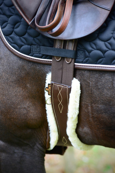Kentucky Anatomic Girth Sheepskin