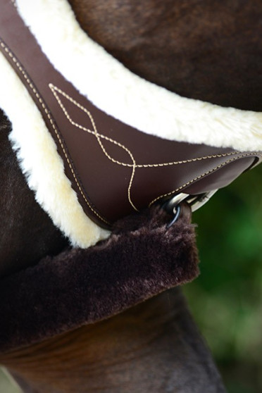 Kentucky Anatomic Girth Sheepskin