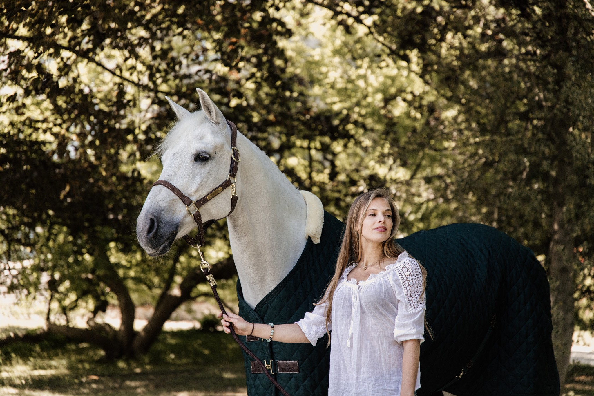 Zwarte staldeken van het kwaliteitsmerk Kentucky Horsewear. Zwarte staldeken van het kwaliteitsmerk Kentucky Horsewear.