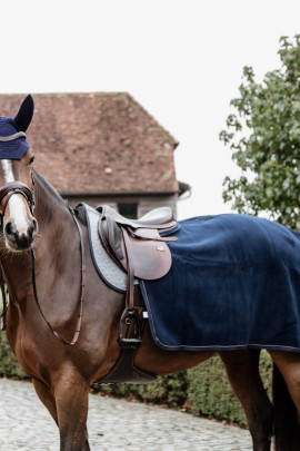 Kentucky Horsewear Quarter Rug Heavy Fleece Navy, de deken is gemaakt van de zelfde fleece stof als de heavy fleece