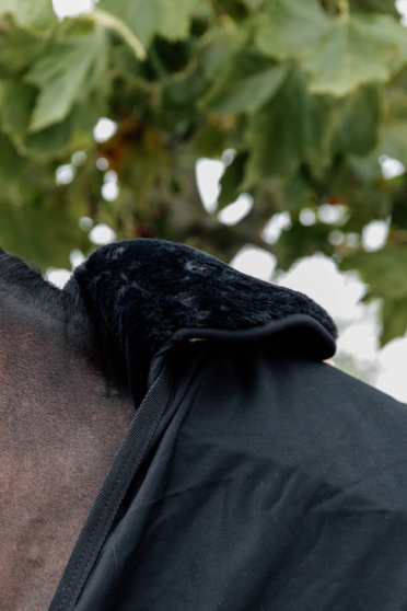 Kentucky Horsewear Hose Bib Whiter Protection Sheepskin Black Kentucky Horsewear Hose Bib Whiter Protection Sheepskin Black