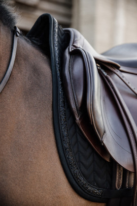 Kentucky Zadeldoek Glitter Stone Dressage in de kleuren blauw en zwart Kentucky Zadeldoek Glitter Stone Dressage in de kleuren blauw en zwart