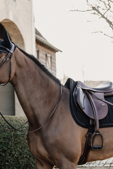 Kentucky Zadeldoek Glitter Stone Dressage in de kleuren blauw en zwart Kentucky Zadeldoek Glitter Stone Dressage in de kleuren blauw en zwart