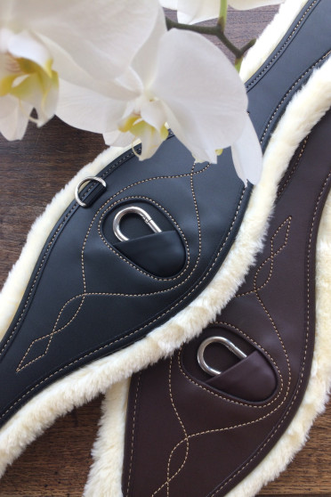 Kentucky Anatomic Girth Sheepskin