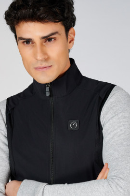 Heren bodywarmer van het Italiaanse merk Vestrum. Heren bodywarmer van het Italiaanse merk Vestrum.