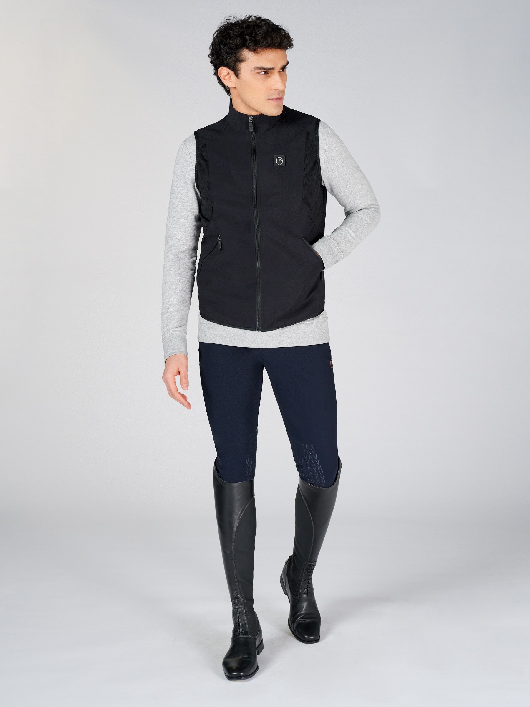 Heren bodywarmer van het Italiaanse merk Vestrum. Heren bodywarmer van het Italiaanse merk Vestrum.