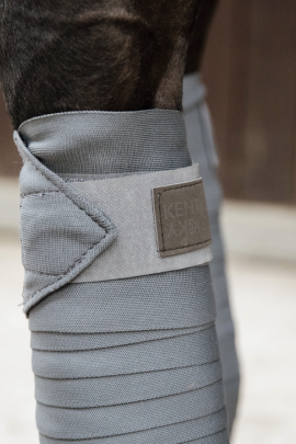 Kentucky Horsewear Repellent Working Bandages. Extreem luchtdoorlatend Kentucky Horsewear Repellent Working Bandages. Extreem luchtdoorlatend