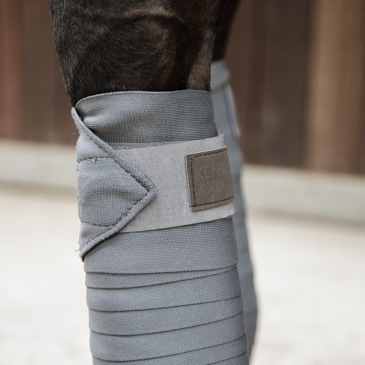 Kentucky Horsewear Repellent Working Bandages. Extreem luchtdoorlatend Kentucky Horsewear Repellent Working Bandages. Extreem luchtdoorlatend