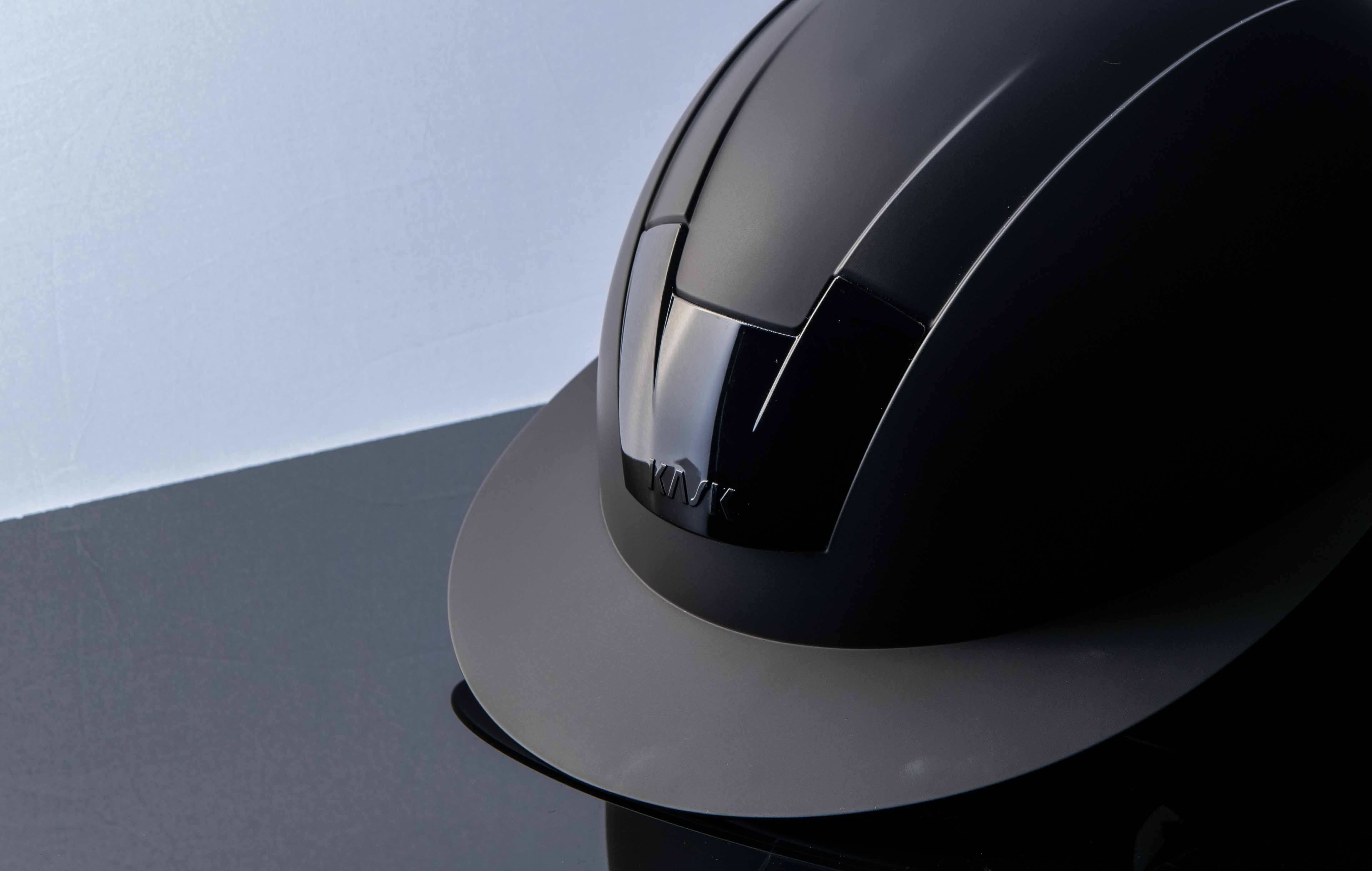 KASK Kooki, een cap die geen concessies doet aan de veiligheid! leverbaar in Mat en Glans KASK Kooki, een cap die geen concessies doet aan de veiligheid! leverbaar in Mat en Glans
