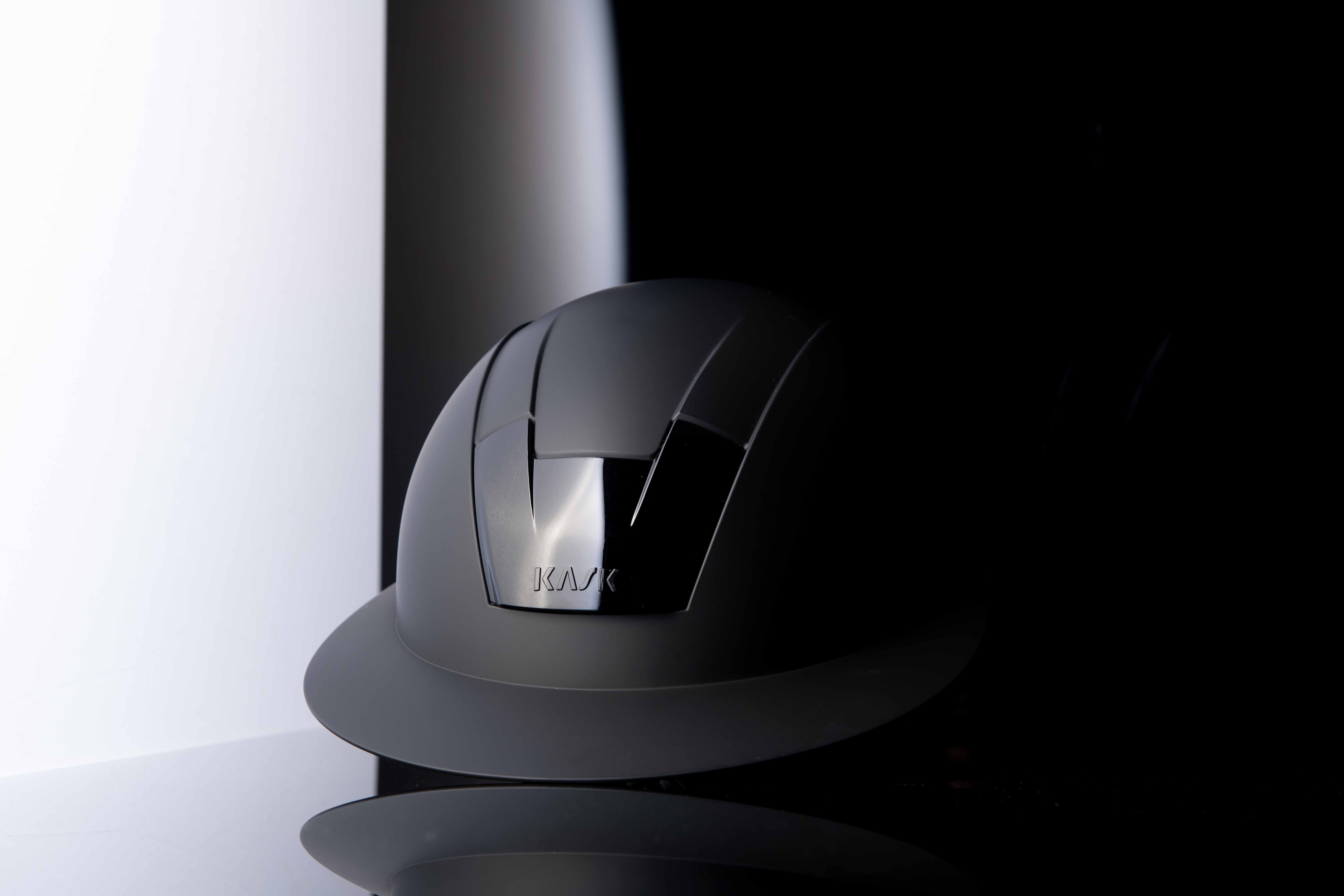 KASK Kooki, een cap die geen concessies doet aan de veiligheid! leverbaar in Mat en Glans KASK Kooki, een cap die geen concessies doet aan de veiligheid! leverbaar in Mat en Glans