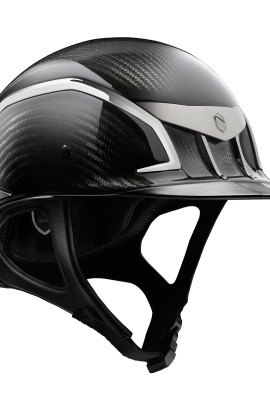 Samshield Helmet XJ Black Glanzend is gemaakt van carbon, waardoor de cap extra licht is.