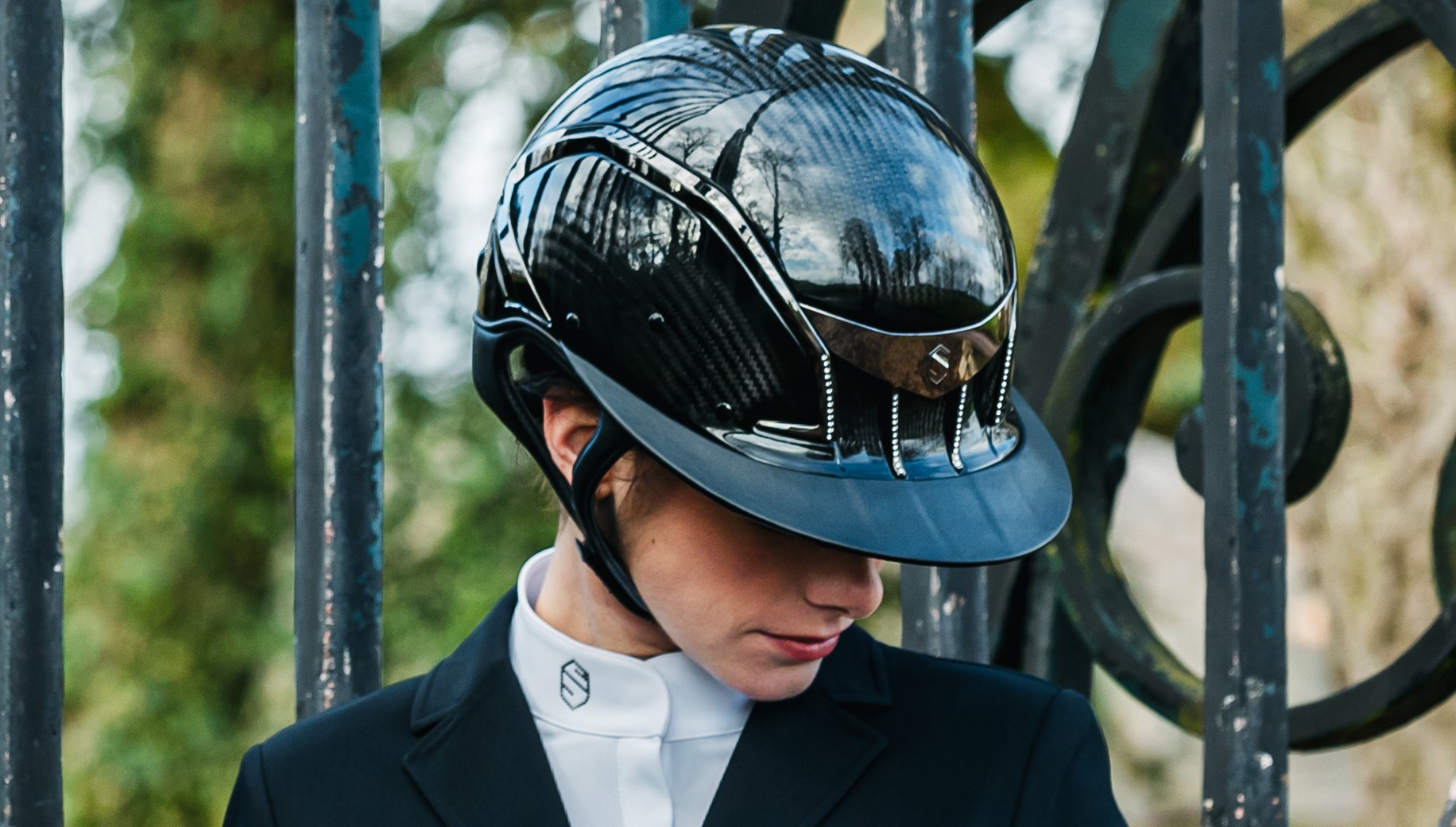 Samshield Helmet XJ Miss Black 25 Swarovski Samshield Helmet XJ Miss Black 25 Swarovski