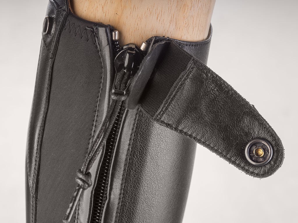 Ego 7 Mini Chaps Lyra Met Elastiek Zwart Ego 7 Mini Chaps Lyra Met Elastiek Zwart