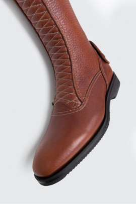 Secchiari Athena riding boots in cognac | Calfskin | Shop now Secchiari Athena riding boots in cognac | Calfskin | Shop now