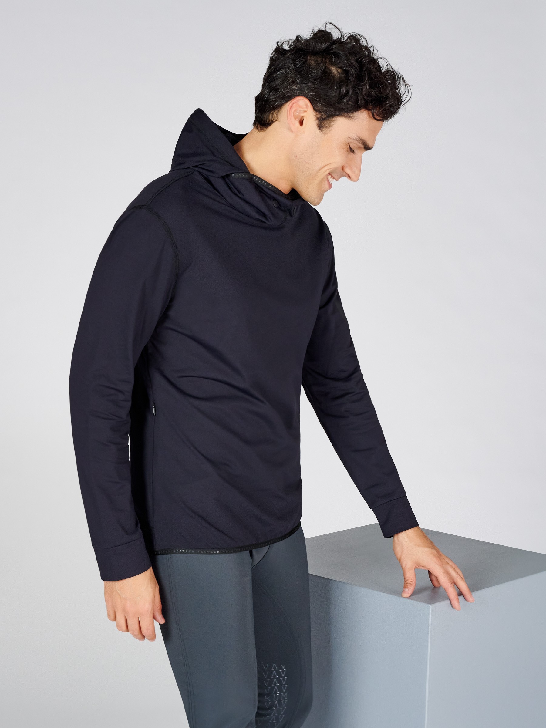 Vestrum Men's Moso Warmup Sweater Black Vestrum Men's Moso Warmup Sweater Black