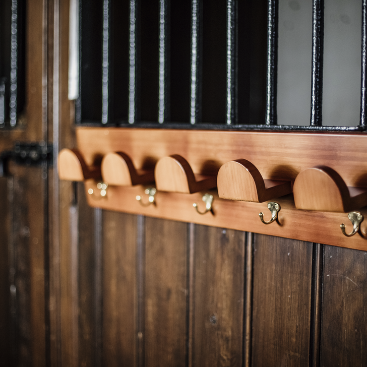 KentuckyHoofdstelhanger Grooming Deluxe, voor thuis of op concours. KentuckyHoofdstelhanger Grooming Deluxe, voor thuis of op concours.