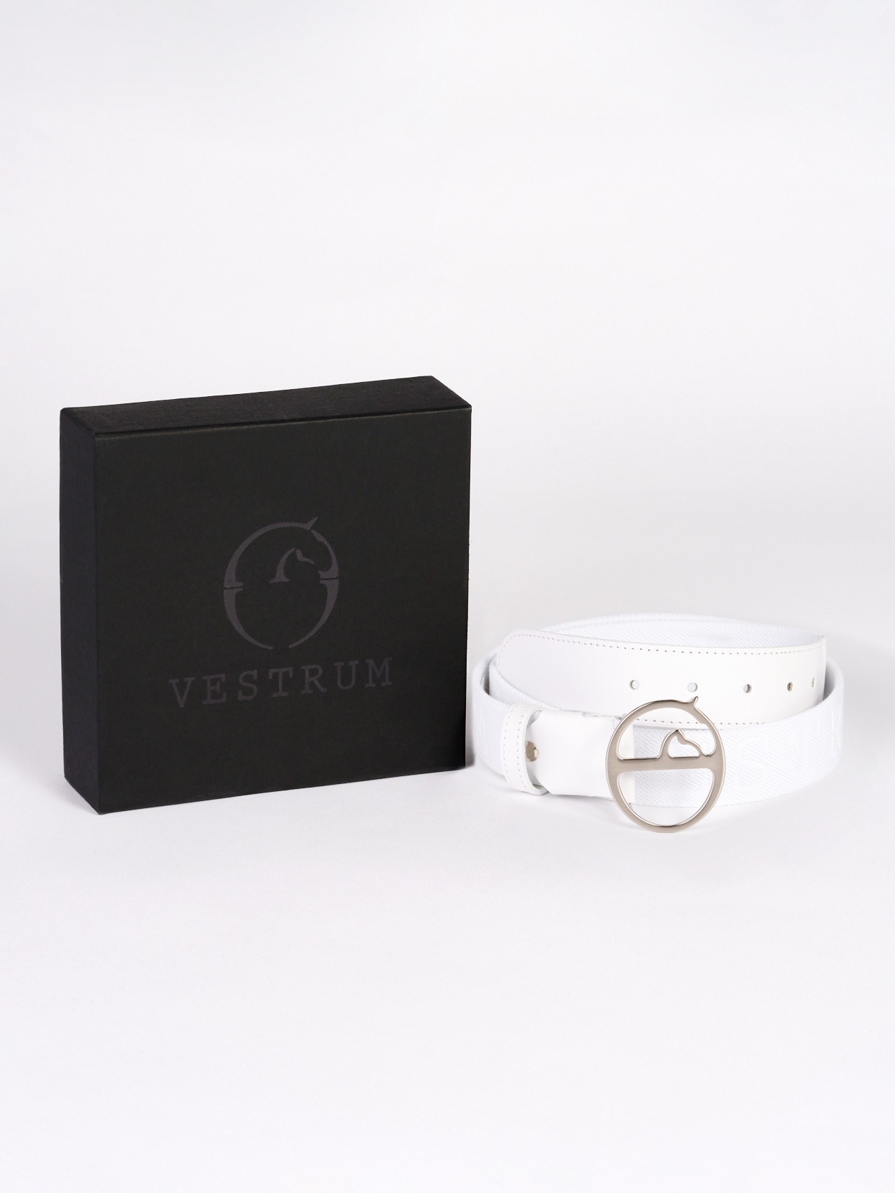 Ridershouse: Vestrum Pozzallo Riem Wit - Gesp Zilver De riem is zeer elastische.