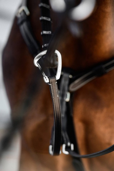 PS Of Sweden Breastplate Melbourne, de slimme Snap It-haken maken het niet nodig om de teugels te openen PS Of Sweden Breastplate Melbourne, de slimme Snap It-haken maken het niet nodig om de teugels te openen