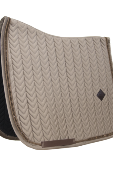 Kentucky Horsewear Saddle Pad Velvet Pearls Dressage Beige Kentucky Horsewear Saddle Pad Velvet Pearls Dressage Beige