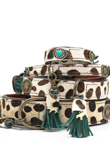 DWAM Ivy Halsband Met Armbandje , in een prachtige print van tijgerpatroon. DWAM Ivy Halsband Met Armbandje , in een prachtige print van tijgerpatroon.