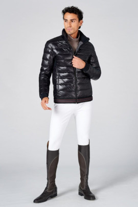 Padded jacketwith a front zip fastening 
