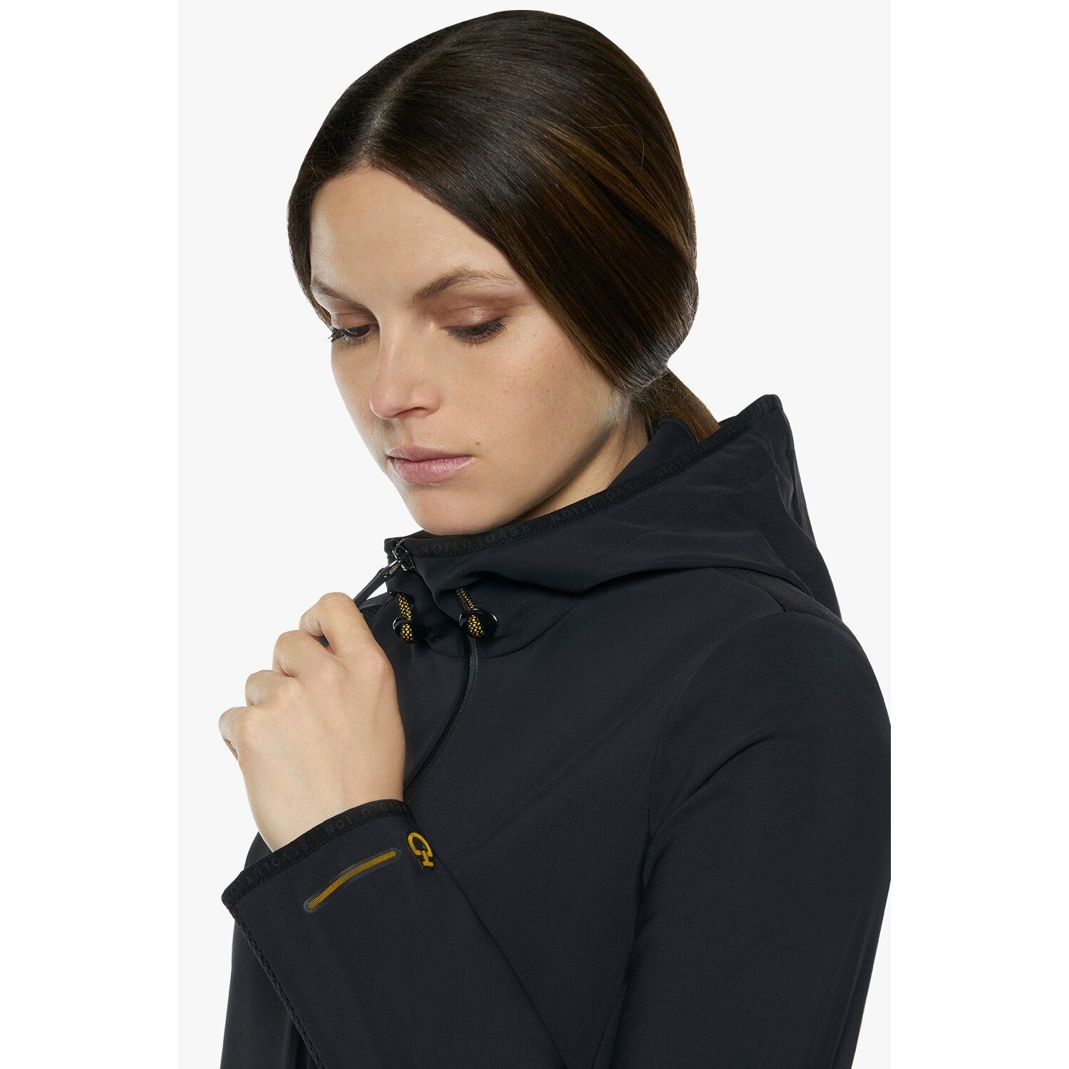 R-EVO Jersey + Tech Knit Hooded Softshell Jacket Black R-EVO Jersey + Tech Knit Hooded Softshell Jacket Black