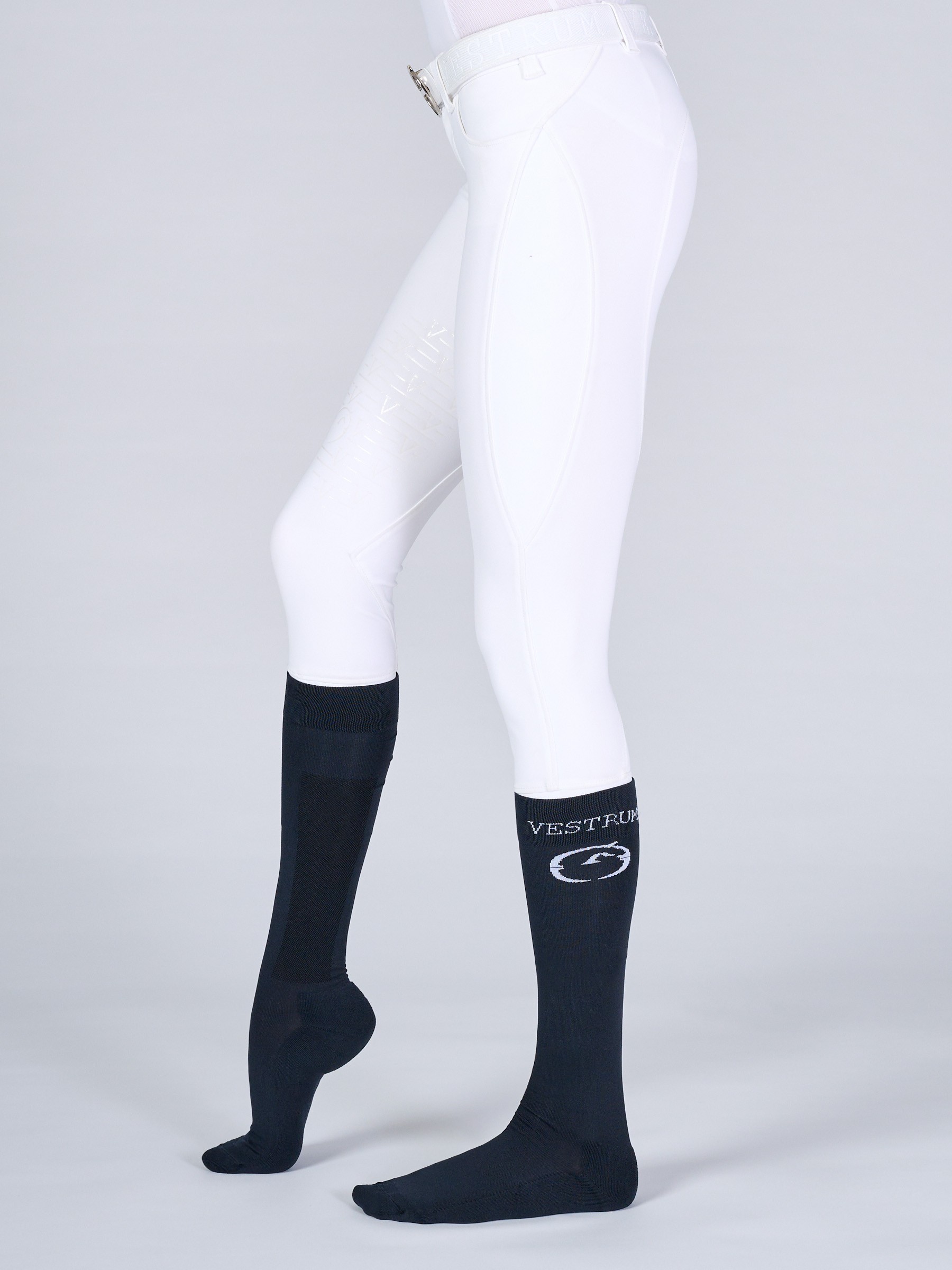 Vestrum Socks Villasimius Navy , Ultra dunne sokken perfect om uw wedstrijd outfit compleet te maken.
