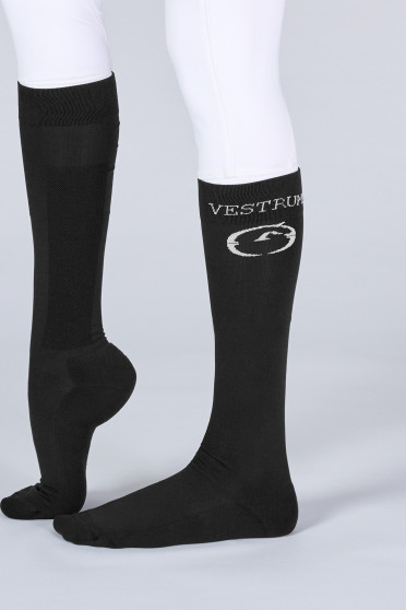 Vestrum Socks Villasimius Black, Ultra dunne sokken perfect om uw wedstrijd outfit compleet te maken.