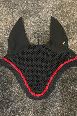 Equiline Oornetje U Kim Gepersonaliseerd Zwart - Rood