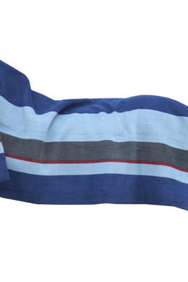 Ideale deken voor na de training of na het wassen op koudere dagen. Ideale deken voor na de training of na het wassen op koudere dagen.
