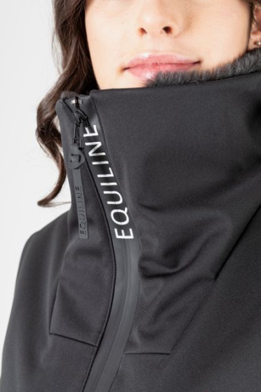Ridershouse: Equiline Softshel Damesjack Met Imitatiebont - Zwart Ridershouse: Equiline Softshel Damesjack Met Imitatiebont - Zwart
