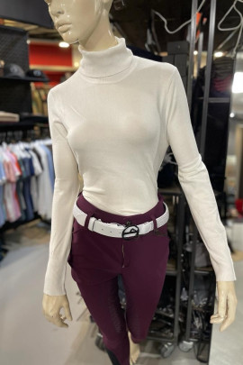 fineknitted turtleneck soft beautifully finished and available in different colours
