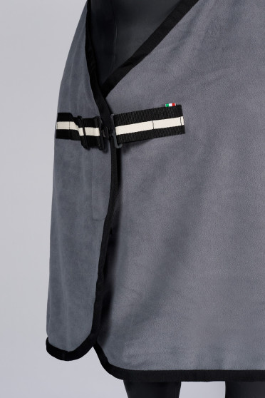 Vestrum Bolzano Fleece - Mesh Deken Midden Grijs Vestrum Bolzano Fleece - Mesh Deken Midden Grijs