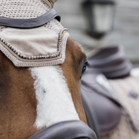 Prachtig oornetje Wellington van het merk Kentucky Horsewear. Velvet Pearls Prachtig oornetje Wellington van het merk Kentucky Horsewear. Velvet Pearls