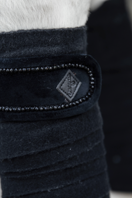 Kentucky Horsewear Polar Fleece Bandages Velvet Pearls, Leverbaar in Diverse kleuren Kentucky Horsewear Polar Fleece Bandages Velvet Pearls, Leverbaar in Diverse kleuren