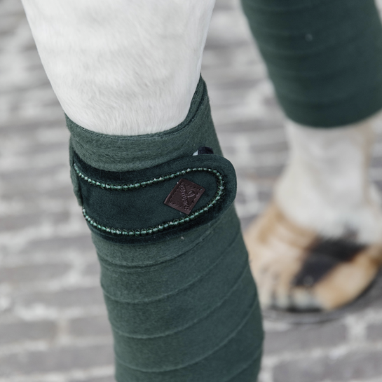 Kentucky Horsewear Polar Fleece Bandages Velvet Pearls, Leverbaar in Diverse kleuren Kentucky Horsewear Polar Fleece Bandages Velvet Pearls, Leverbaar in Diverse kleuren