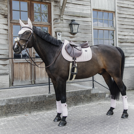 Kentucky Horsewear Polar Fleece Bandages Velvet Pearls, Leverbaar in Diverse kleuren Kentucky Horsewear Polar Fleece Bandages Velvet Pearls, Leverbaar in Diverse kleuren
