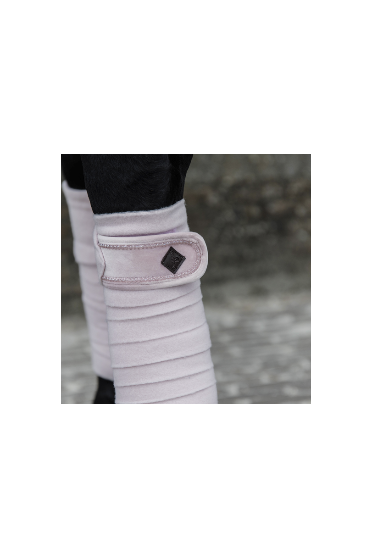 Kentucky Horsewear Polar Fleece Bandages Velvet Pearls, Leverbaar in Diverse kleuren Kentucky Horsewear Polar Fleece Bandages Velvet Pearls, Leverbaar in Diverse kleuren